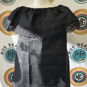 Over the shoulders Mexican blouse