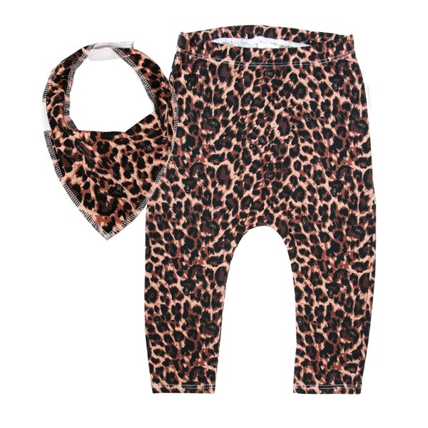 Leopard Dribble Bib & Leggings - Coffret cadeau - Vêtements australiens faits à la main pour bébés garçons et bébés filles - Fabriqués à Sydney, Australie