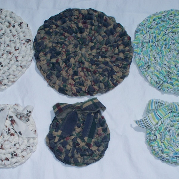 Round Trivet / Hot Pad / Pot Holder for Hot Dishes and/or Matching Mug Mat / Mug Rug / Coaster, Amish Knotted Fabric, Hand Made