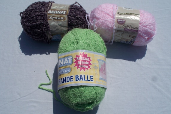 Green Bernat Baby Blanket Yarn or Pink Bernat Soft Boucle Yarn, Boucle,  Bulky Weight, Free Shipping -  Canada