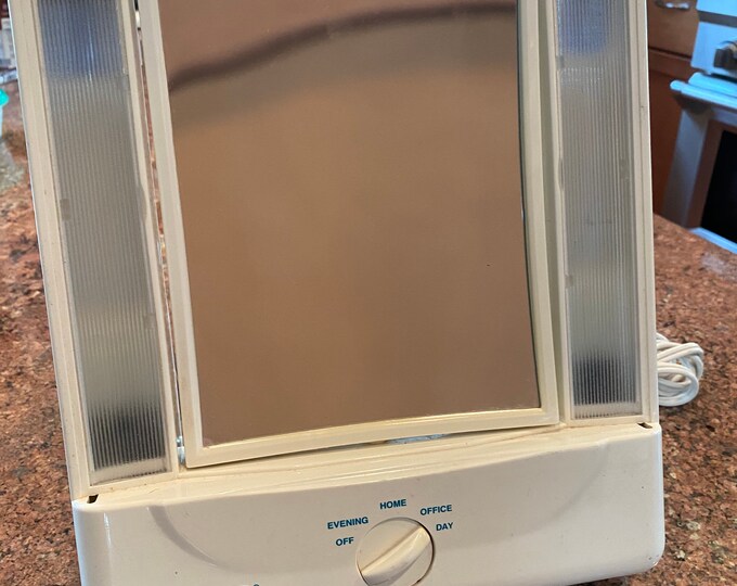 Vintage Conair Lighted Mirror Make up Mirror Magnifying and Regular