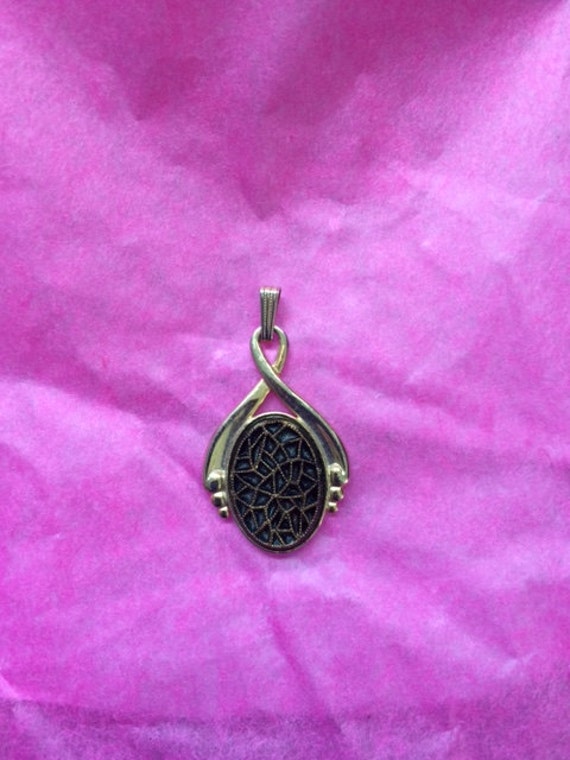 Emmons goldtone black  pendant, signed vintage, co