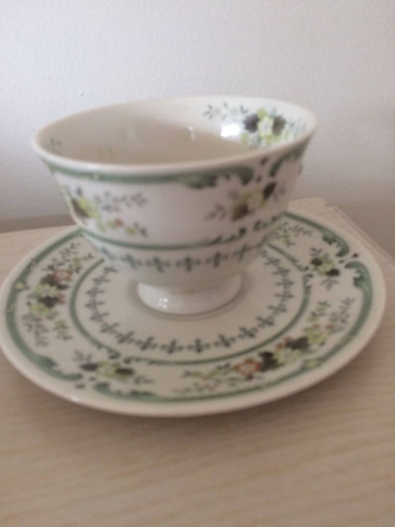 Royal Doulton Fine Bone China Provencal Pattern Made in England 1 Tea