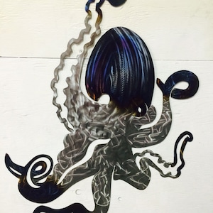 メタル イカ、24" x 19"