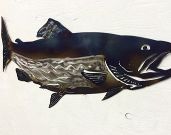 Colgante de pared de metal salmón 18" x 9"