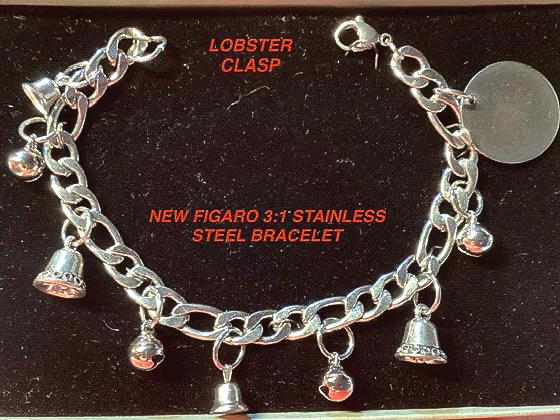 Texas Chainsaw Massacre 'pam' Bell Charm Bracelet: Stainless Steel
