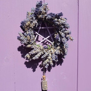 Mini couronne de lavande, décoration de porte de fleurs, tenture murale violette, décoration pentagramme, décoration d&#39;intérieur récolte, ornement pentacle, rustique païen