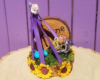 Bluebell Maypole, Summer Beltane Decor, Beltaine Decoration, Witches Mayday Home, Pagan Spring Altar, Wiccan House Flowers, Sunflower
