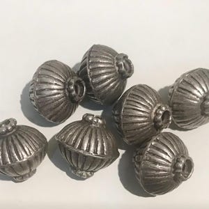7-delige antieke zilveren Rajasthani-kralen, tribale kralen, zilveren kralen, antieke kralen - oude kralen - etnische kralen - zilveren onderdelen