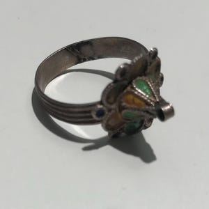 Size 8.5 antique silver Berber enameled ring - moroccan ring - tribal ring - ethnic ring - silver ring - antique ring- Sahara ring