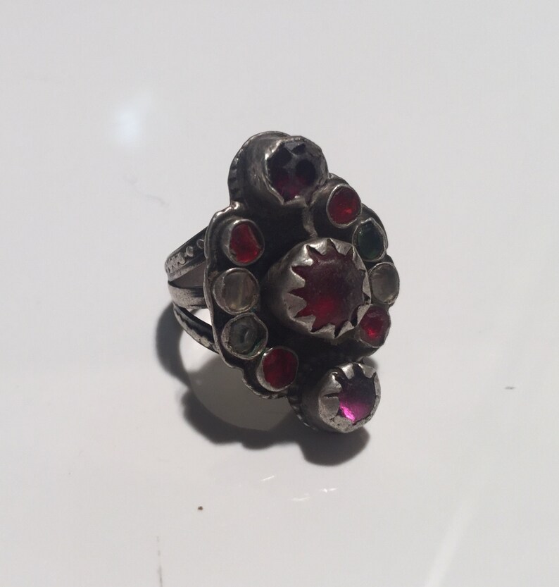 Antique Silver Ring-Kochi Jewellery,tribal jewellery,Kochi Tribe Ring,Old glass Ring...... Antique Ring-Size 5.5