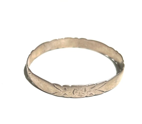 Antique silver Berber tribe bangle - Moroccan ban… - image 3