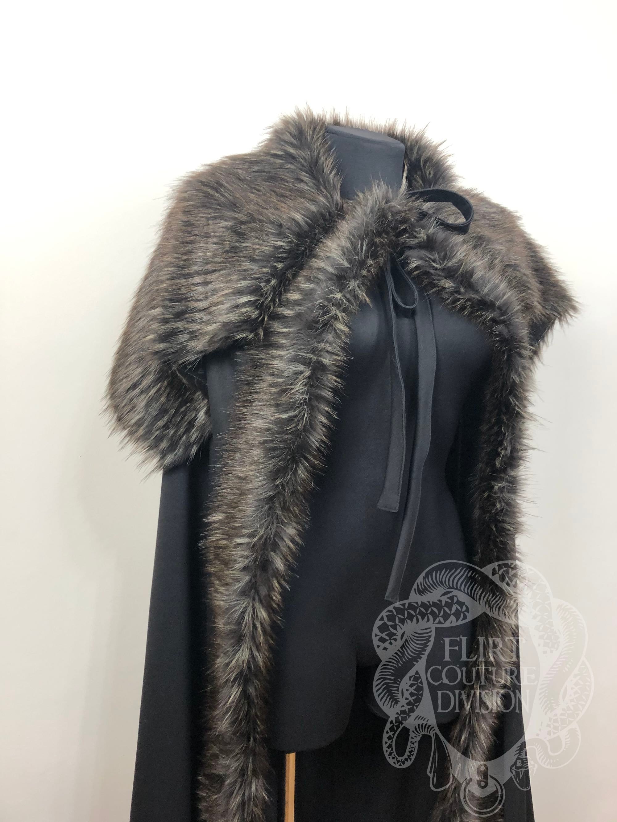 ポンチョ・ケープ Balenciaga Faux Fur Cape Fur cape – Ellyndale