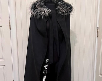 Black Three layered ファー付きマント Black Three layered ファー付きマント
