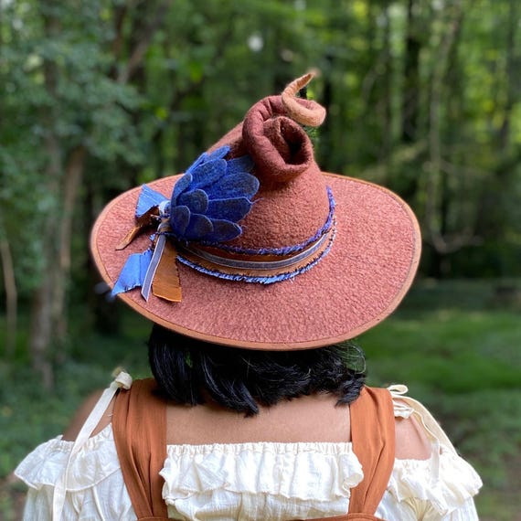 Raven Wing Witch Hat - Black With Curly Point - Hand Felted  display picture 2