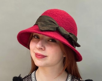 Bright Pink Brimmed 1930's Style Ladies Hat w/Bow - Hand Felted Merino Wool