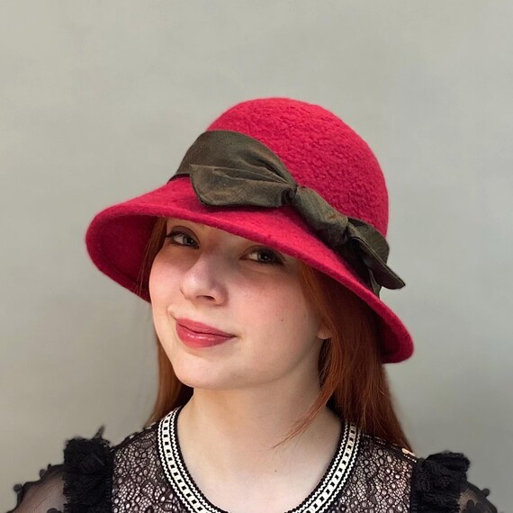 Bright Pink Brimmed 1930 display picture 3