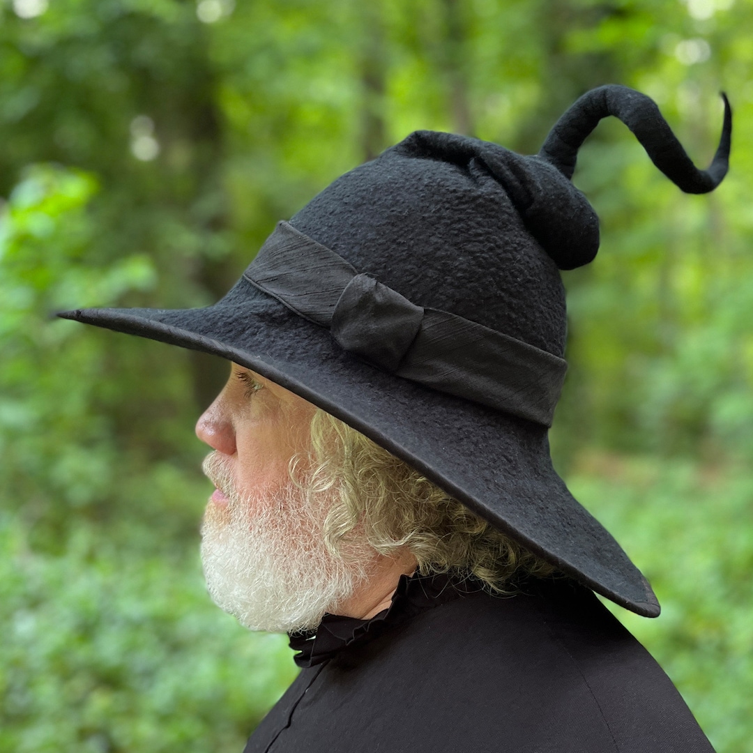 Wizard Hat in Solid Black With Curly Point Hand Felted Merino Wool -   Canada