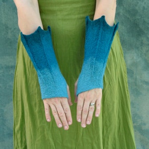 Turquoise Dragon Cuffs - Hand Felted Merino Wool Fingerless Mittens