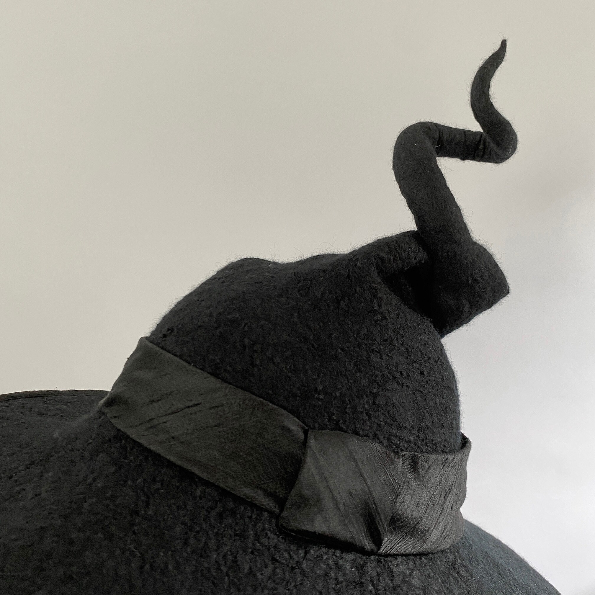 【国内即発】M+RC NOIR Black Nocturnal Wolf ItalianWool Hat M+RC NOIR Hat Adjustable Black W/ Blue Accent | eBay