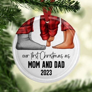 Personalised New Parents, First Year as Mom and Dad 2023, Baby first Christmas, 2023 Christmas Ornament, Customized Glass Christmas Gift