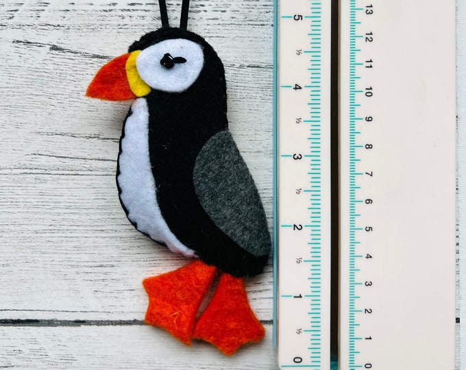 Puffin good liitle christmas tree