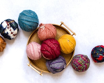 1kg Pure Wool Blanket Yarn Selvedge Strips - Lucky Dip Bundle (Minimum 10 Small Balls)