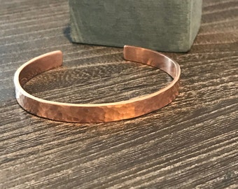 Brazalete de cobre martillado, 3/16"