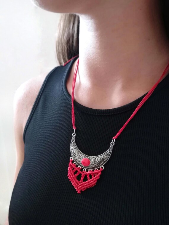BOHO MOON - Macrame necklace