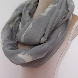 Grey Dachshund Dog Print Women&#39;s Scarf Wrap, Great Gift for Dachs Lovers