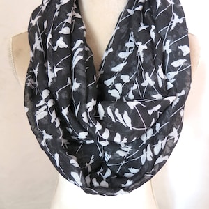Black Bird Print Infinity / Long Women&#39;s Scarf Lightweight