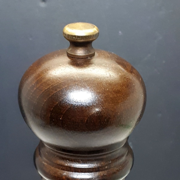 Vintage Peugeot pepper mill / grinder - 9.5" tall, dark wood