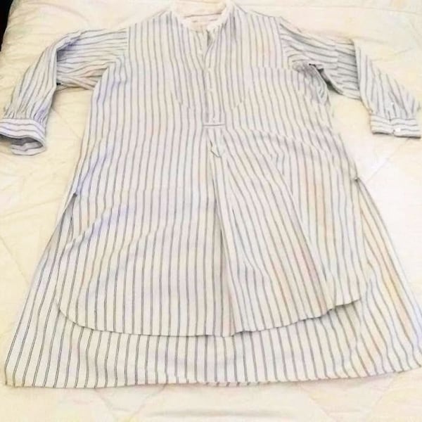 French nightshirt - size XL - vintage oversize cotton smock - repair