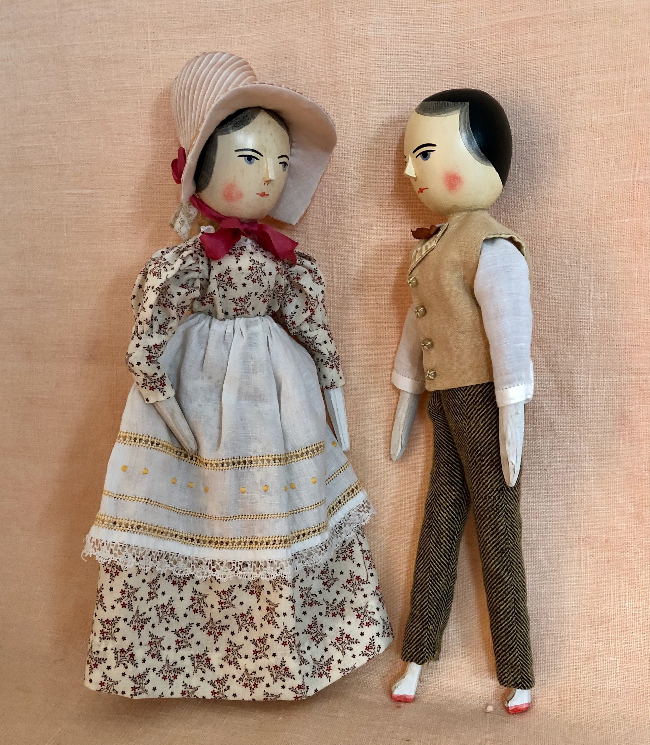 Wooden Peg Dolls - Unfinished Wooden People - Husband & Wife