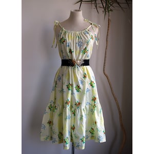 Vintage Yellow Floral 60s / 70s Peasant Dress, Size 12