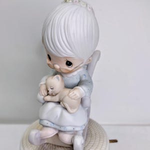 Vintage Music Box Jonathan&David Precious Moments Purr-fect Grandma Figurine Decor Easter Anniversary Birthday Gifts Collectibles