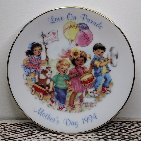 Vintage Mother's Day Avon Hanging Plate "Love On Parade Mother's Day 1994" Gold Trimmed Porcelain Fine Collectibles Gifts For Her