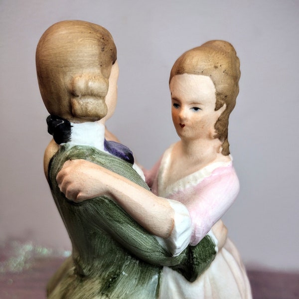 Vintage Music Box Dancing 18th Century Couple Lara's Theme Doctor Zhivago Figurine Collectible Valentine's Day Gift For Her 1960