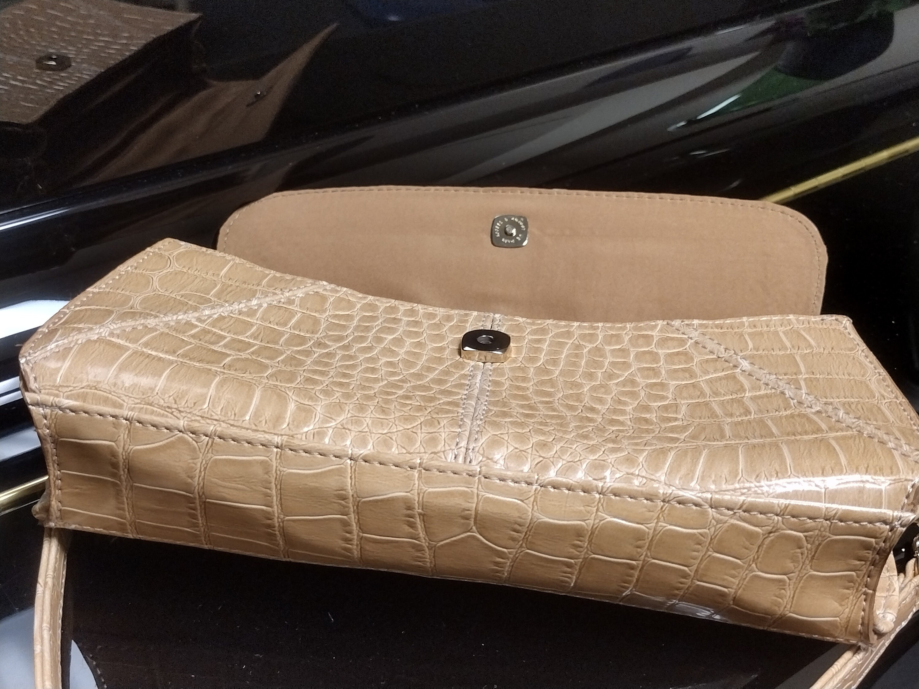 Sac à Main Bandoulière Vintage Liz Claiborne - Marron, Effet Crocodile, Fermeture Magnétique, Occasion