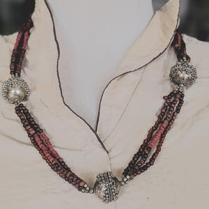 Vintage Long Brown Wooden Beaded Necklace Round Wooden Beads Boho Retro Style Necklace Wooden Costume Jewelry Jewelery