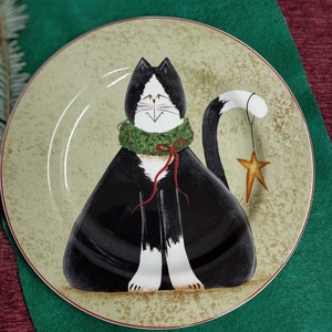Christmas Cat Plate: Sakura Fiddlestix Collection, Dishwasher Safe