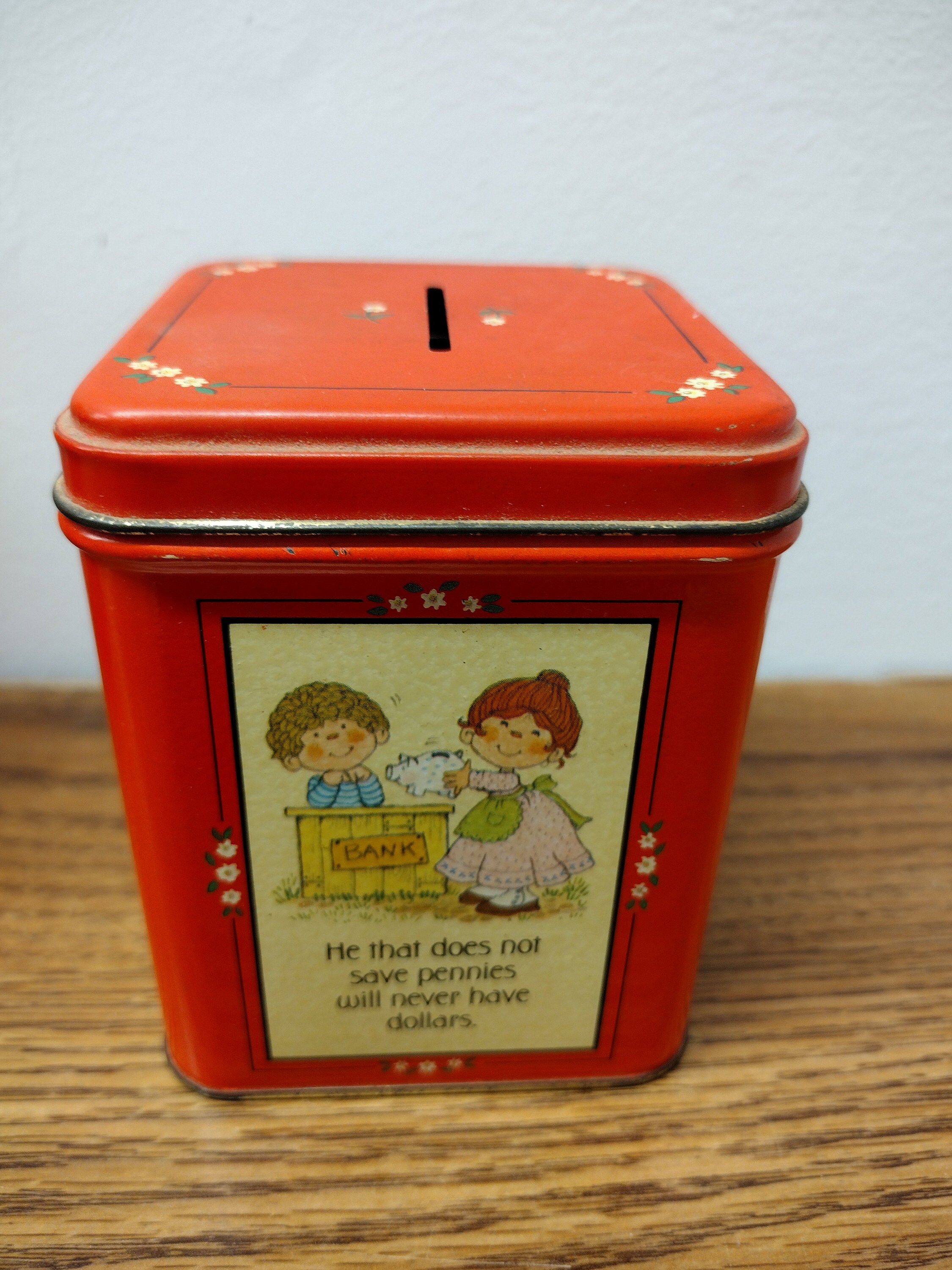 4852. Penny Pinchers ヴィンテージ 貯金箱 Vintage Tin Hallmark Piggy Bank Can Made in the USA