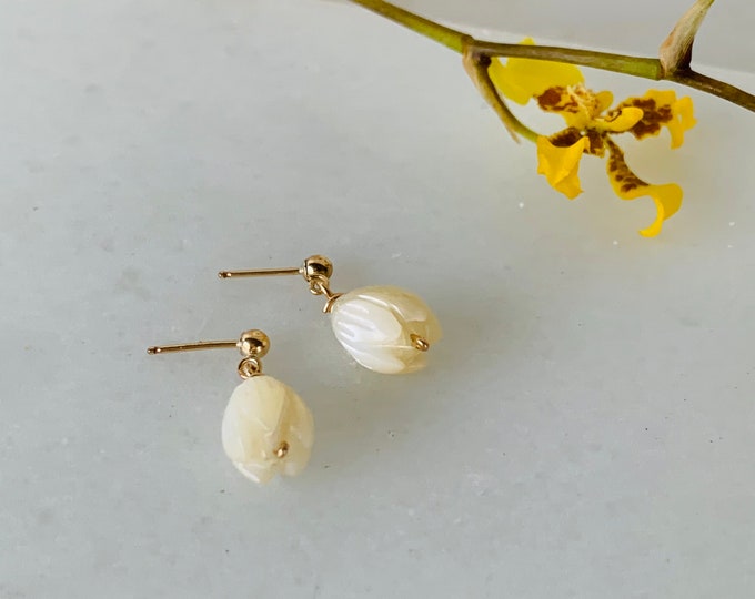 PIKAKE ear bud  dangling post earrings