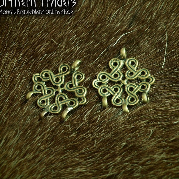 Chain dividers for turtle brooches