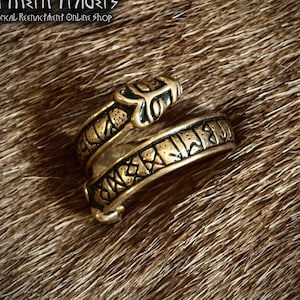 Runic wolf ring