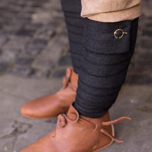 Medieval Leg Wraps - Herringbone Wool Winingas - Dark Grey