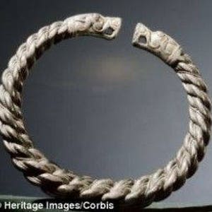 Viking bracelet from Gotland image 4