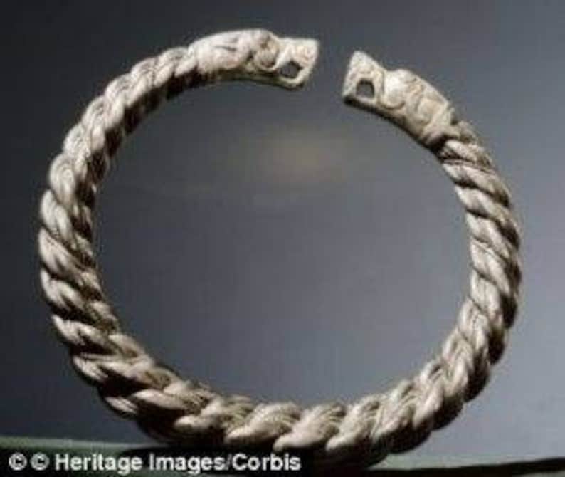 Viking bracelet from Gotland image 4