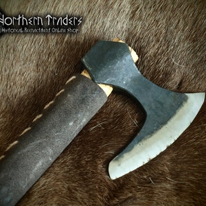 War Bearded Axe