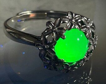Sterling Uranium Glass Daisy Chain Ring - Adjustable 925 Silver Floral Wildflower Vaseline Glass UV reactive Sunflower Daisy Theme